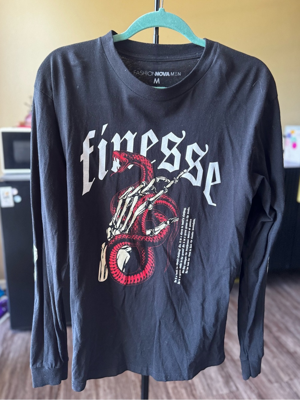 Fashion Nova Finesse Long-Sleeve Shirt - Black with Red Snake